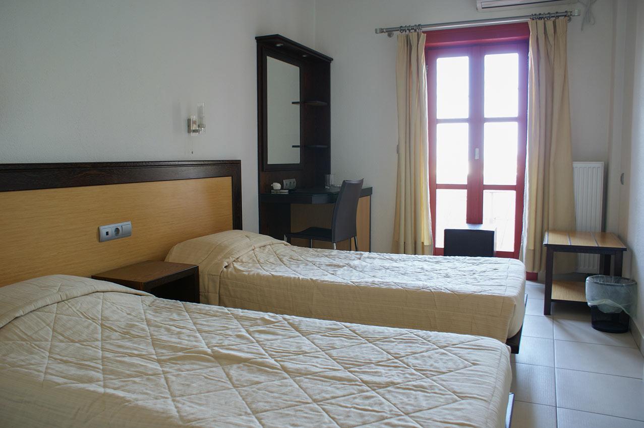 Livadi  Aposperides Hotel מראה חיצוני תמונה