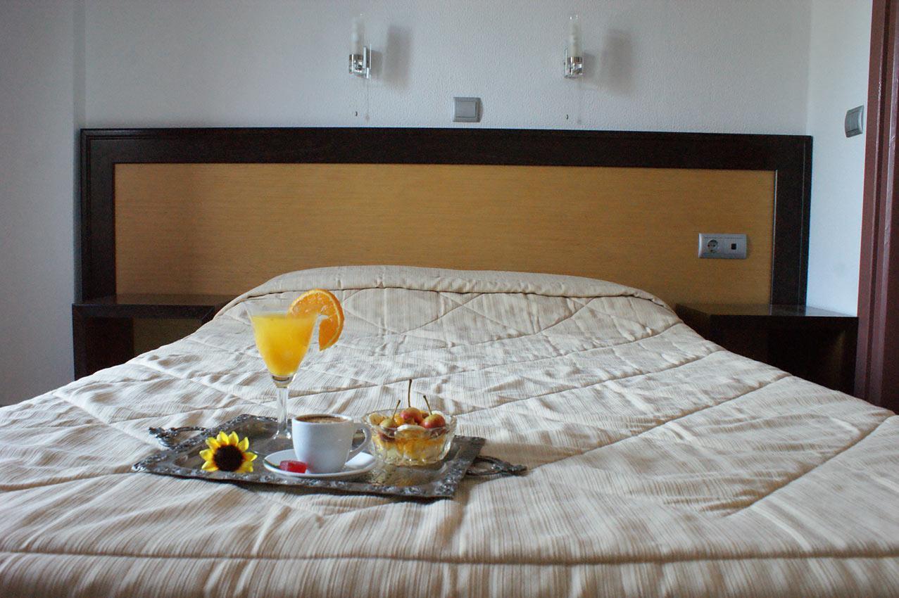 Livadi  Aposperides Hotel מראה חיצוני תמונה