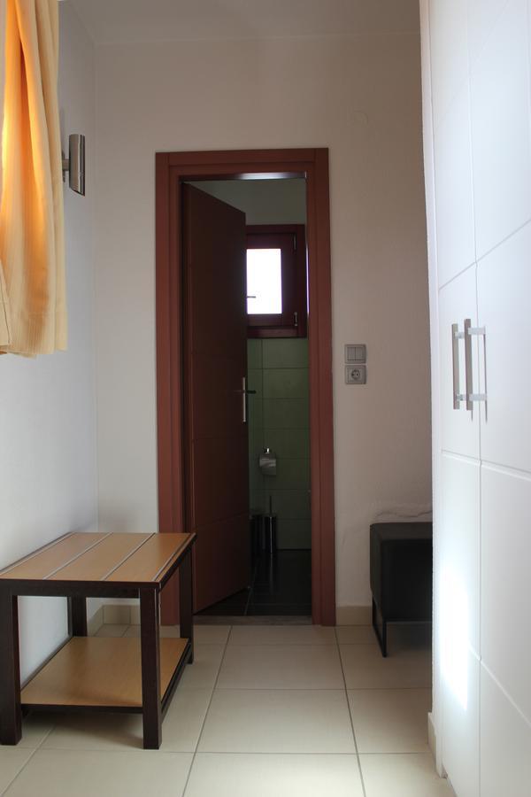 Livadi  Aposperides Hotel מראה חיצוני תמונה
