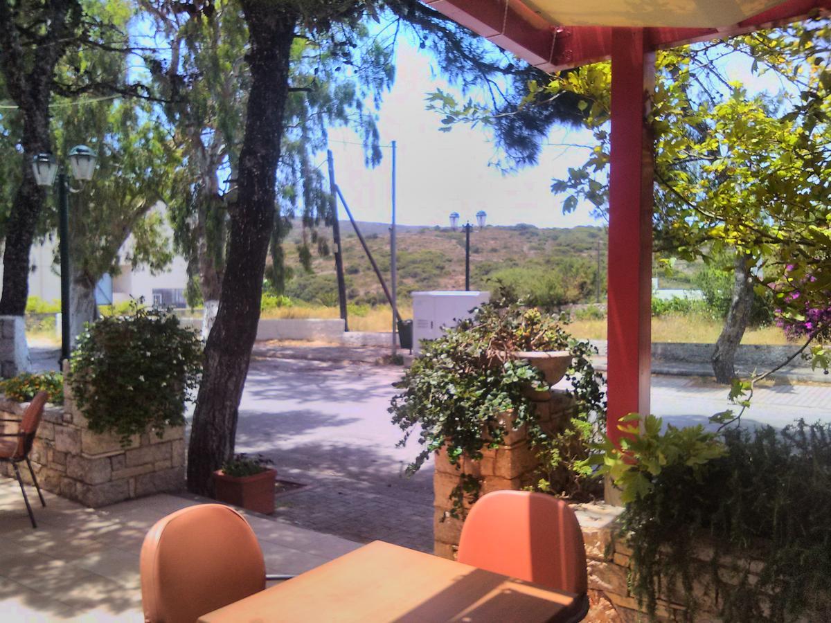 Livadi  Aposperides Hotel מראה חיצוני תמונה