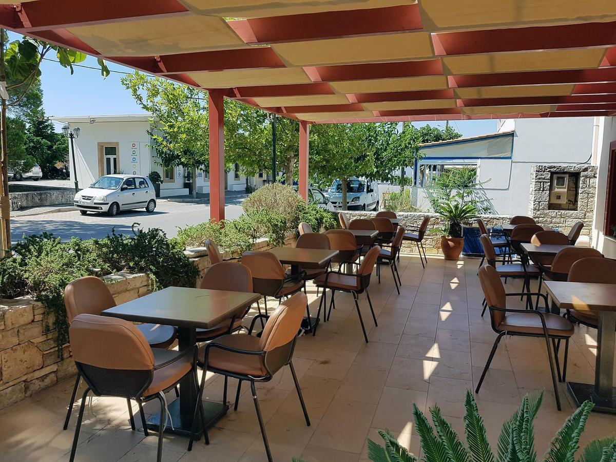 Livadi  Aposperides Hotel מראה חיצוני תמונה